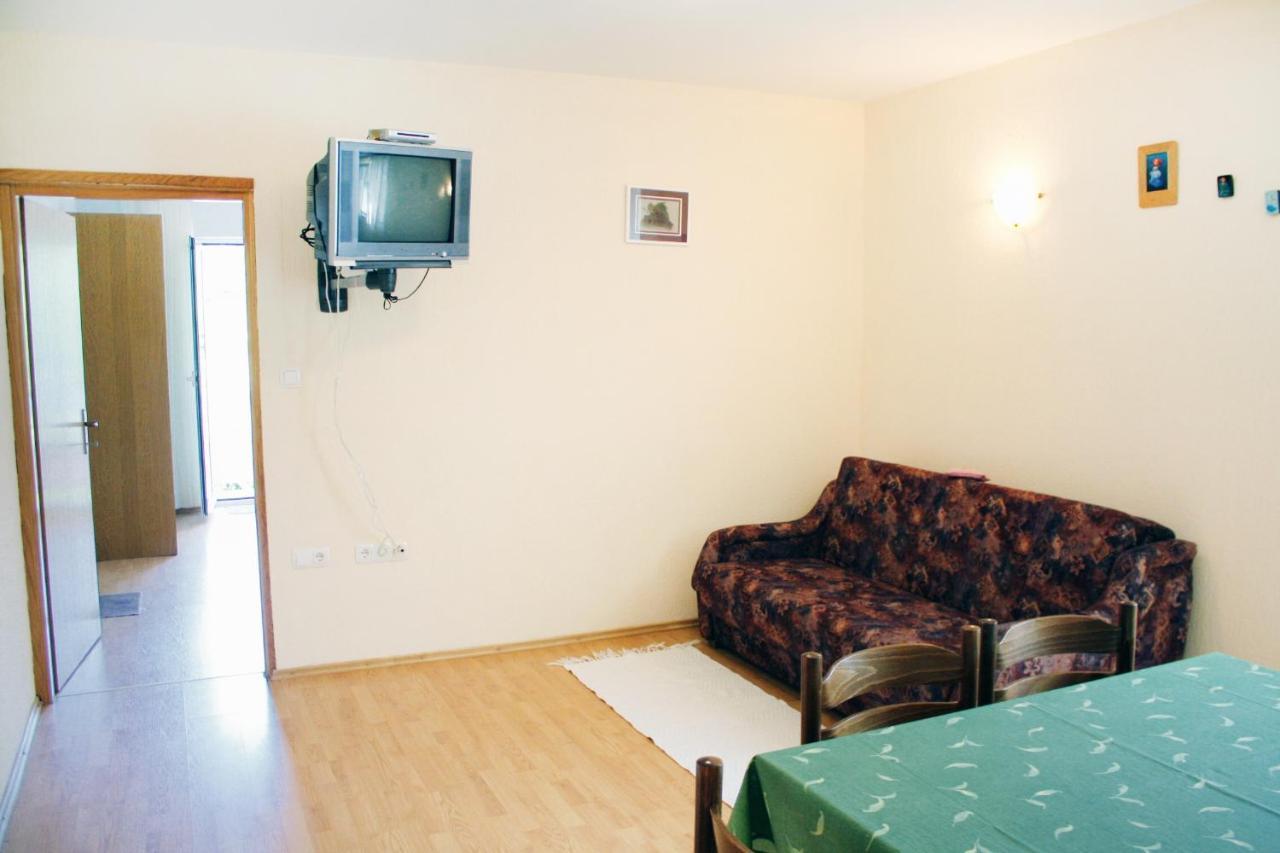 Apartments With A Parking Space Kampor, Rab - 5029 المظهر الخارجي الصورة
